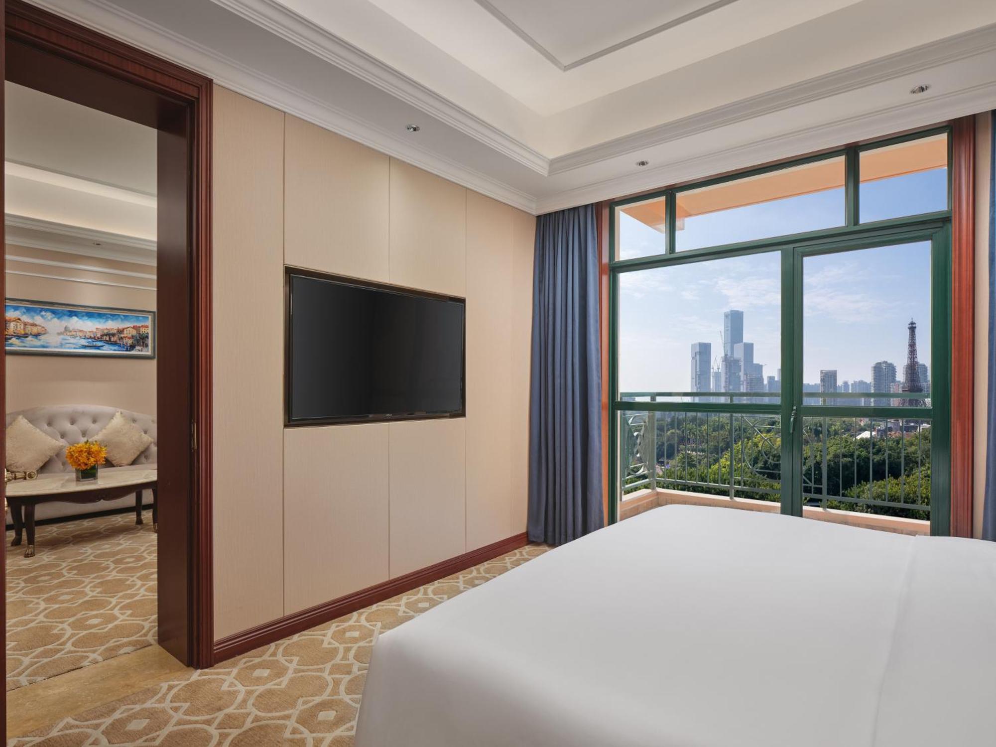 Hotel Indigo Shenzhen Overseas Chinese Town By Ihg Exterior photo